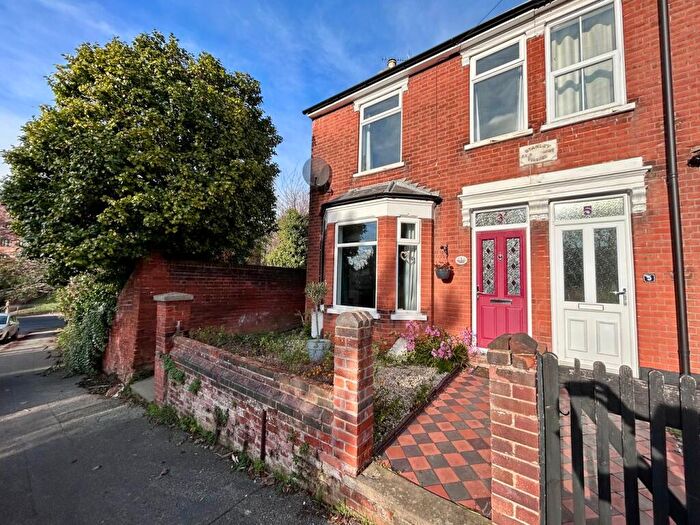 2 Bedroom Semi Detached House For Sale In Upland Road, Ipswich, IP4