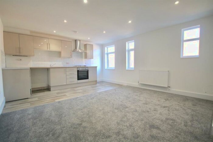 2 Bedroom Flat To Rent In Queens Road, Portsmouth, PO2