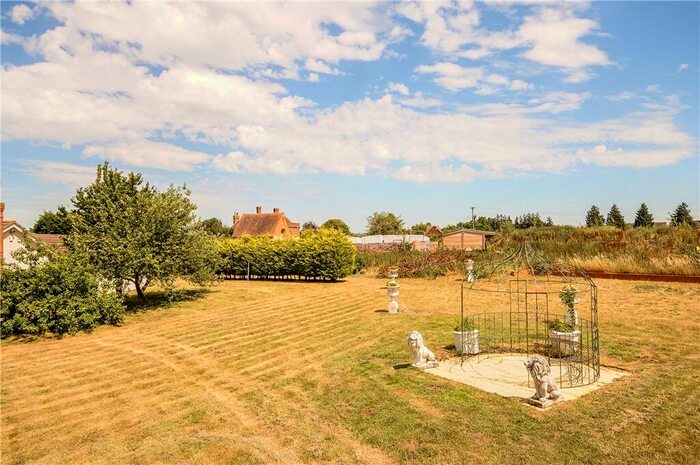 4 Bedroom Bungalow For Sale In Shuthonger, Tewkesbury, Gloucestershire, GL20