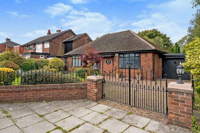 3 Bedroom Bungalow To Rent In Plodder Lane, Farnworth, Bolton, BL4