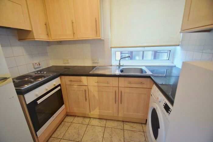 Flat To Rent In Hornsey Lane, Highgate, N6