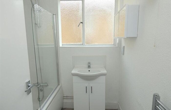 1 Bedroom Flat To Rent In Richmond Street, Herne Bay, Kent, CT6