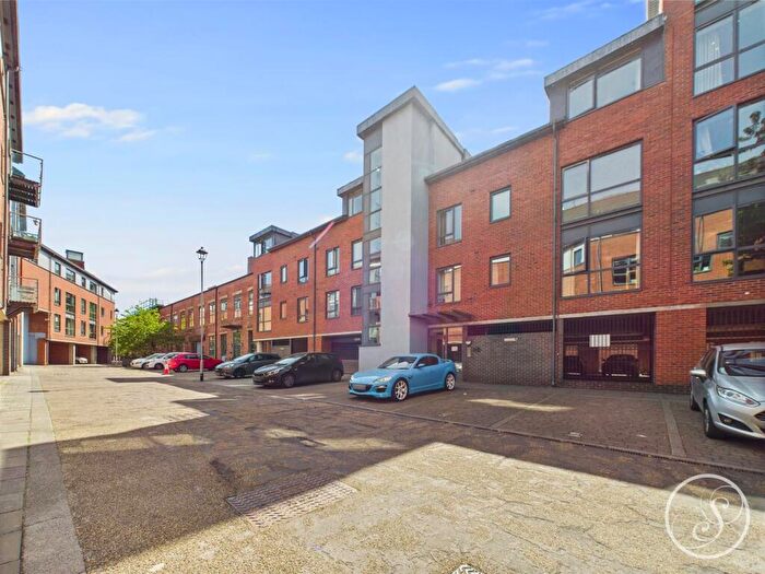 2 Bedroom Flat For Sale In Butcher Street, Leeds, LS11