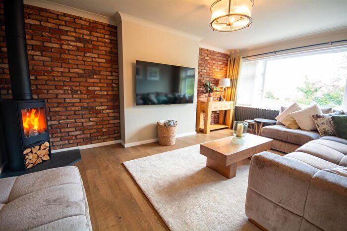 2 Bedroom Detached Bungalow For Sale In Lon Gogarth, Benllech, Tyn-Y-Gongl, LL74