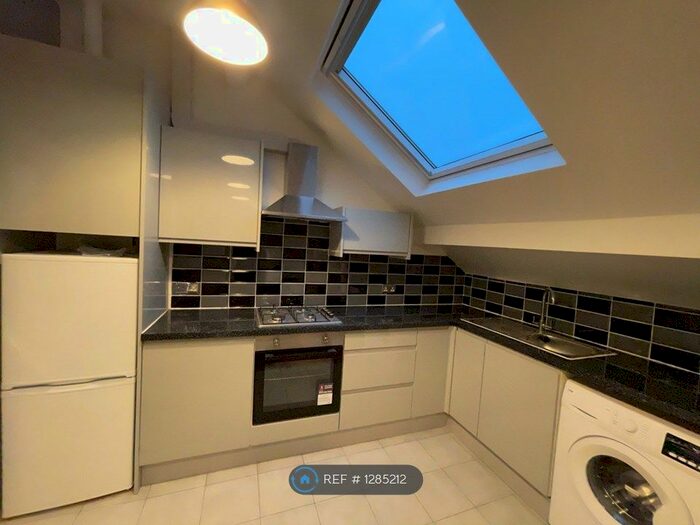 1 Bedroom Flat To Rent In Norman Terrace, Leeds LS8