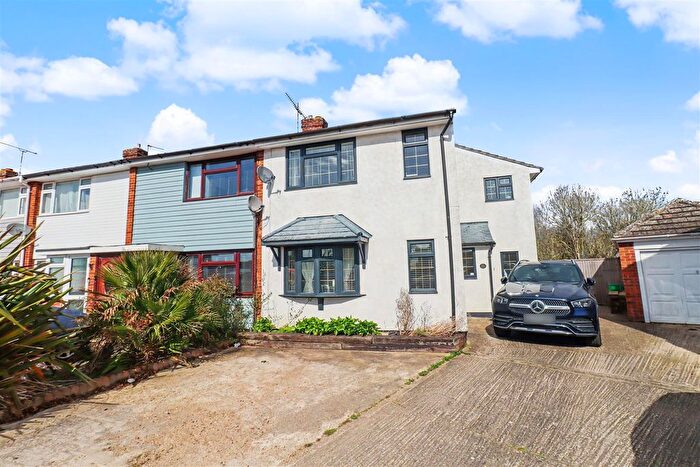 5 Bedroom End Terrace House For Sale In Benton Close, Cressing, CM77