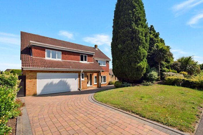 4 Bedroom Detached House For Sale In Knole Road, Lordswood, Chatham, ME5