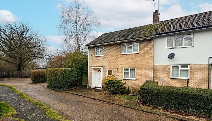 3 Bedroom End Terrace House To Rent In Thistle Grove, Welwyn Garden City, AL7