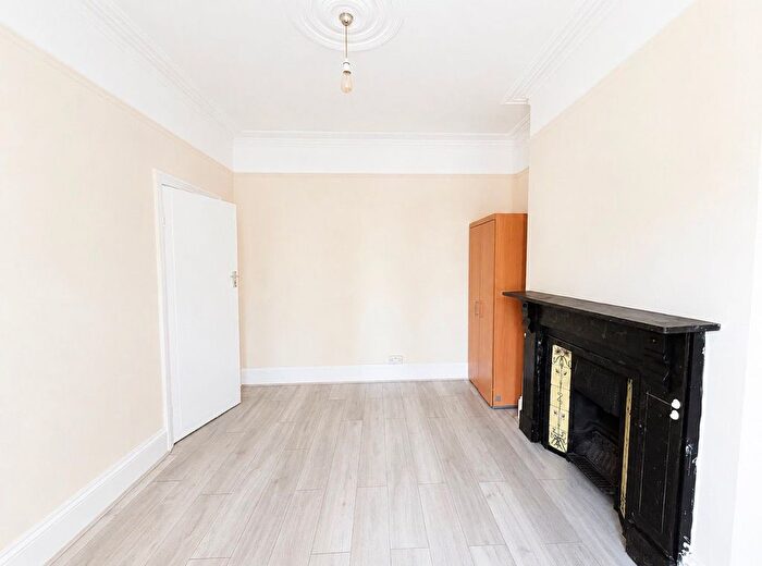 3 Bedroom Terraced House To Rent In Grainger Road, London, N22