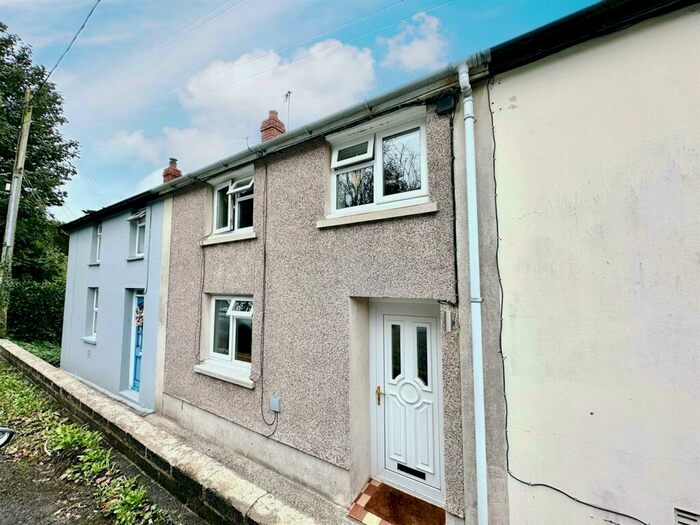 2 Bedroom House For Sale In Teifi Valley, Pencarreg, SA40