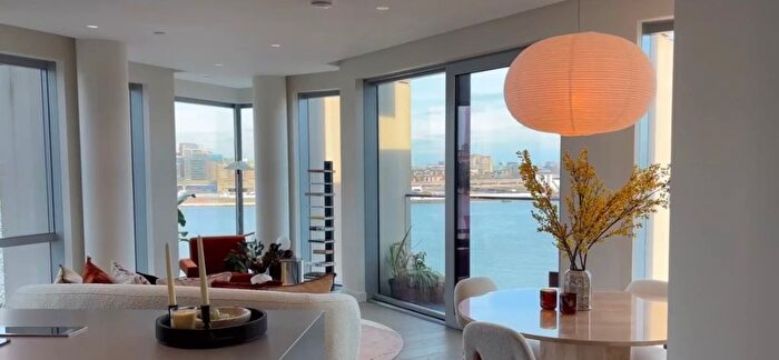 3 Bedroom Flat For Sale In Peninsula Square, London, SE10