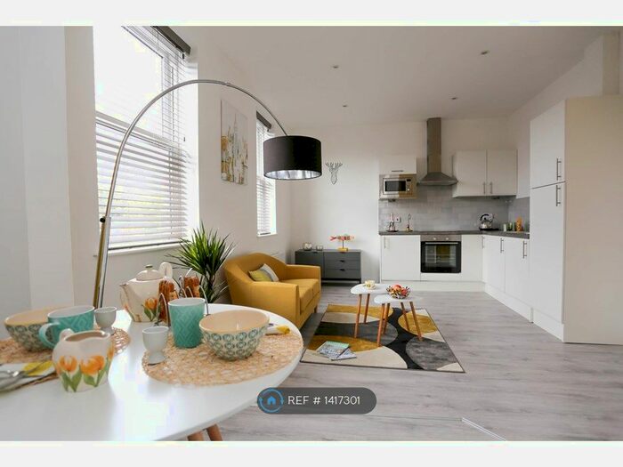 1 Bedroom Flat To Rent In Cavalier House, Stockport, SK2