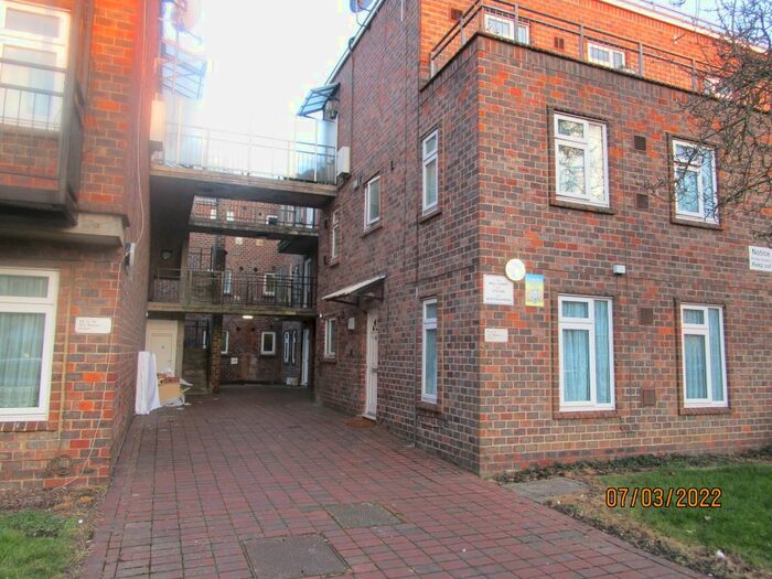 1 Bedroom Flat To Rent In Springwell Road, Heston, Hounslow, TW5