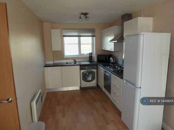 2 Bedroom Flat To Rent In Carlton Road, Barnsley, S71