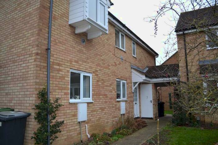 2 Bedroom Property To Rent In Grasmere Road Biggleswade, SG18
