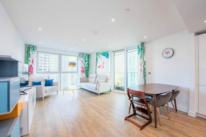 2 Bedroom Flat For Sale In Gladwin Tower, Vauxhall, London, SW8