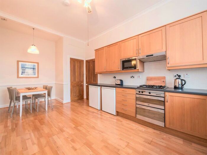 1 Bedroom Flat To Rent In Hillside Crescent, Edinburgh, EH7