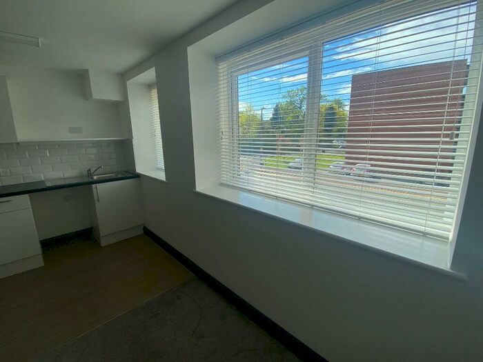 Studio To Rent In Brecon House, Browns Green, Birmingham, B20