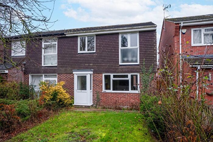 3 Bedroom Semi Detached House For Sale In Pippin Walk, Hardwick, CB23