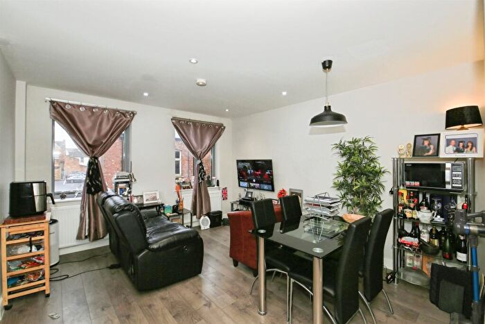 2 Bedroom Flat For Sale In Park Road, Peterborough, PE1