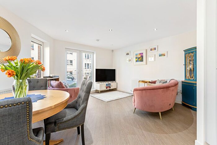 3 Bedroom Flat For Sale In (Flat ), Stanley Place, Abbeyhill, Edinburgh, EH7