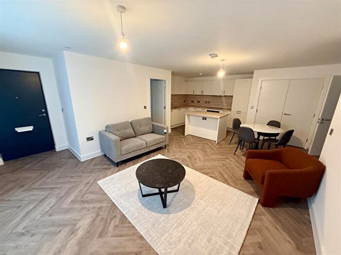 2 Bedroom Apartment To Rent In Weavers House, Castleward Boulevard, Derby, DE1