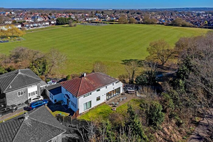 5 Bedroom Detached House For Sale In Linden Crescent, St. Albans, AL1