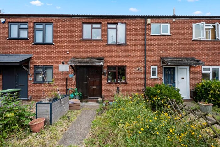 3 Bedroom Terraced House For Sale In Ruffets Wood, Gravesend, DA12