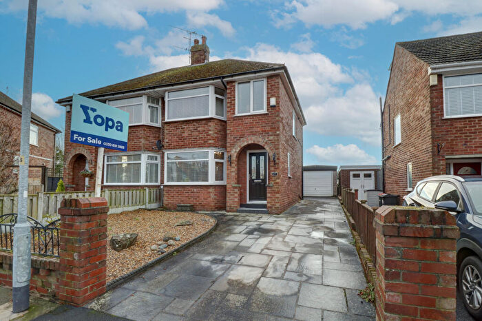 3 Bedroom Semi Detached House For Sale In Beverley Avenue, Poulton-le-fylde, FY6
