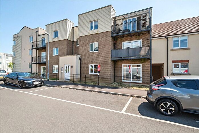 2 Bedroom Flat For Sale In Great Mead, Yeovil, Somerset, BA21