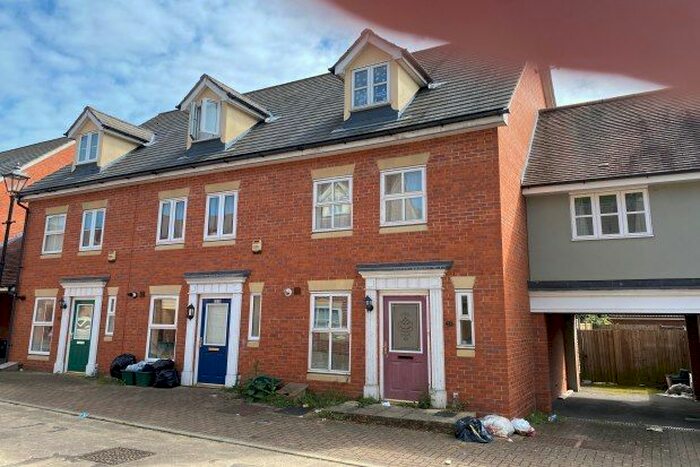 4 Bedroom Property To Rent In Hatcher Crescent, Colchester, CO2
