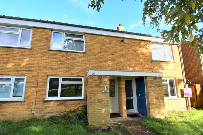 2 Bedroom Flat To Rent In Mulberry Close, Eastbourne, BN22