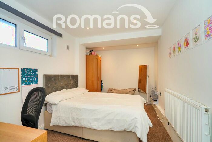 6 Bedroom Detached House To Rent In The Hollow, BA2