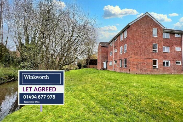 1 Bedroom Apartment To Rent In Oakley, Northcroft, Wooburn Green, HP10