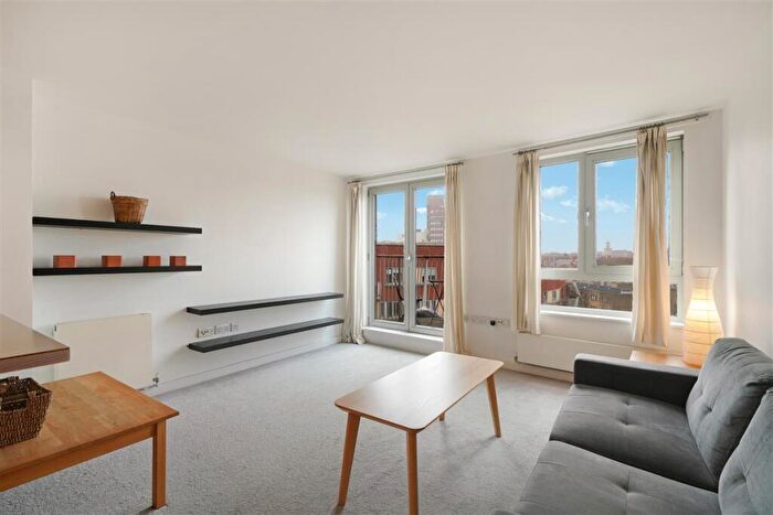 2 Bedroom Flat For Sale In Eden Grove, N7