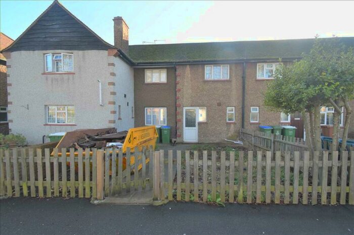 3 Bedroom House To Rent In Lower Station Road, Crayford, DA1