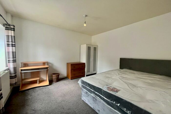 5 Bedroom Flat To Rent In Cowley, Oxford, Oxfordshire, OX4