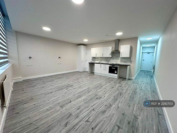 Studio To Rent In Marlowes, Hemel Hempstead, HP1