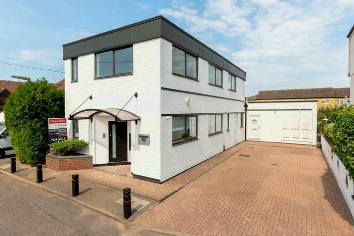 1 Bedroom Flat To Rent In Kingsbridge Road, Walton-On-Thames, KT12