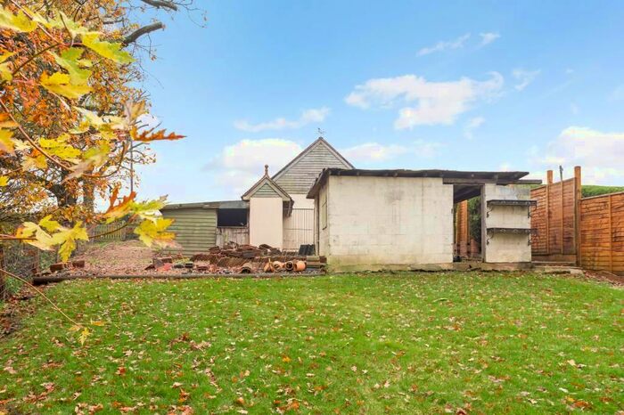 Barn Conversion For Sale In Rolvenden Road, Benenden, Kent, TN17