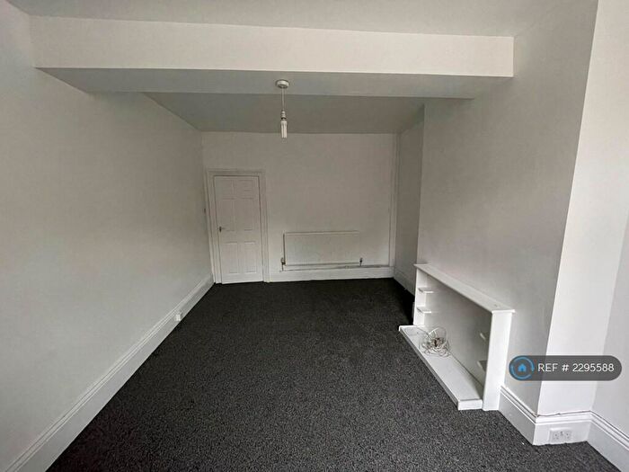 2 Bedroom Terraced House To Rent In Deighton Road, Huddersfield, HD2