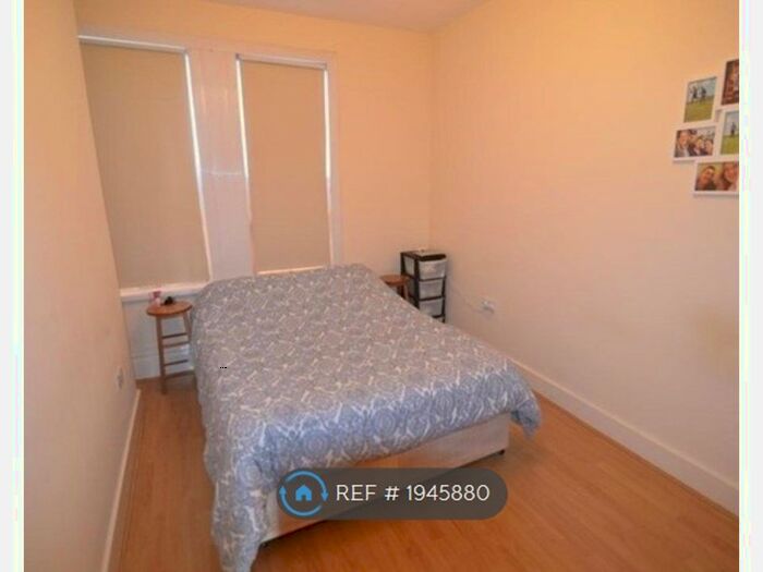 2 Bedroom Flat To Rent In Church Lane, London, E11