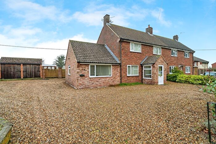 3 Bedroom Semi-Detached House For Sale In High House Road, Beetley, Dereham, NR20