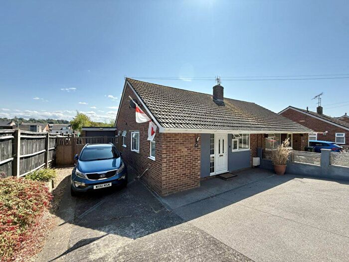 3 Bedroom Bungalow For Sale In Carisbrooke Gardens, Yeovil, Somerset, BA20