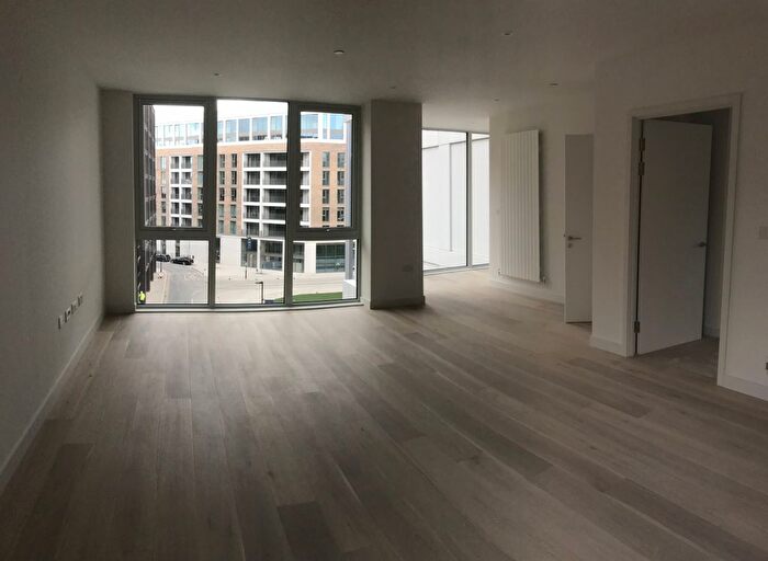 1 Bedroom Flat To Rent In Flagship Avenue, London, E16