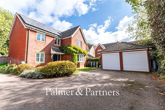 6 Bedroom Detached House For Sale In Keats Close, Saxmundham, Suffolk, IP17