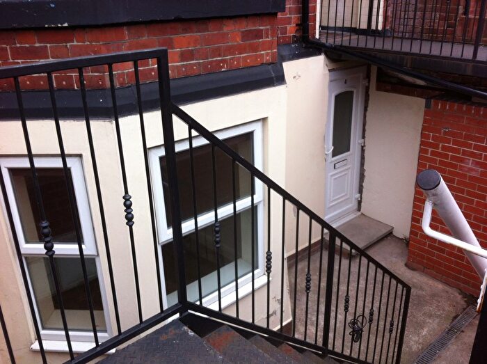 1 Bedroom Flat To Rent In Kings Road, Doncaster, South Yorks, DN1