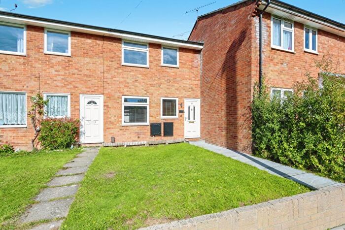 3 Bedroom Terraced House For Sale In Aspen Way, Poole, Dorset, BH12