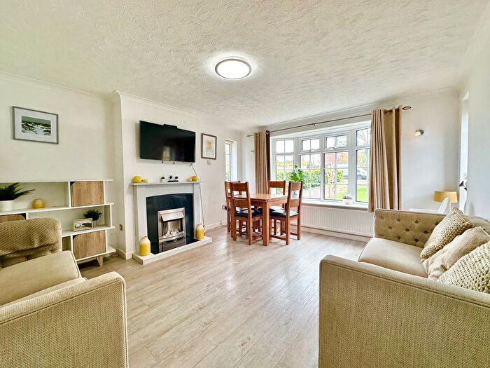 3 Bedroom Semi-Detached Bungalow For Sale In Somerton Road, Winterton-On-Sea, Great Yarmouth, NR29