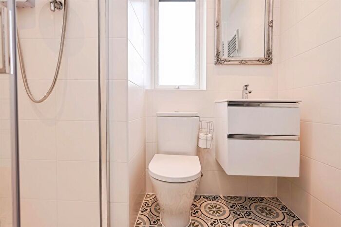 4 Bedroom Detached House For Sale In Club Lane, Birmingham, B31